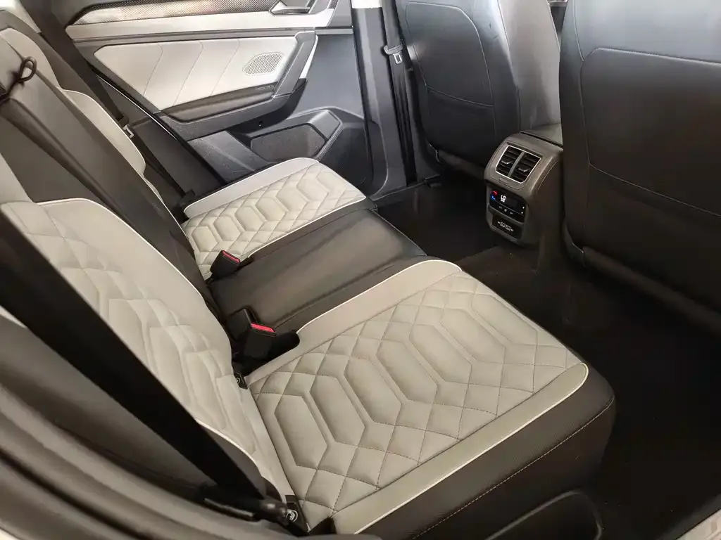 Volkswagen Tayron 2023 из CN, фото 7