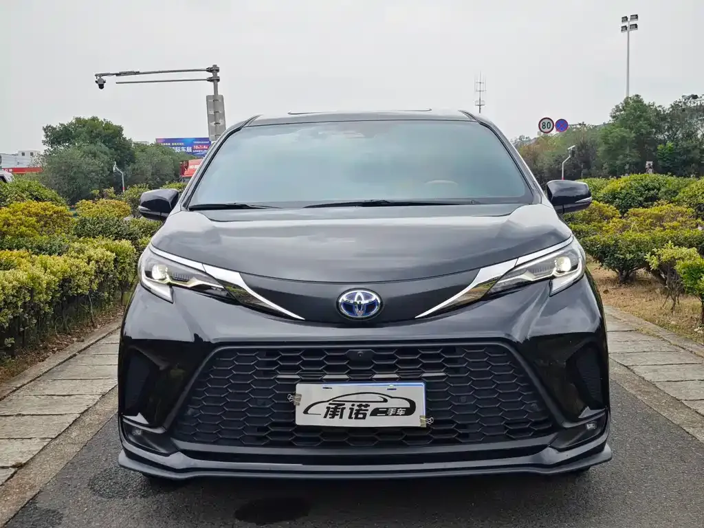 Toyota Granvia 2025 из CN, фото 1