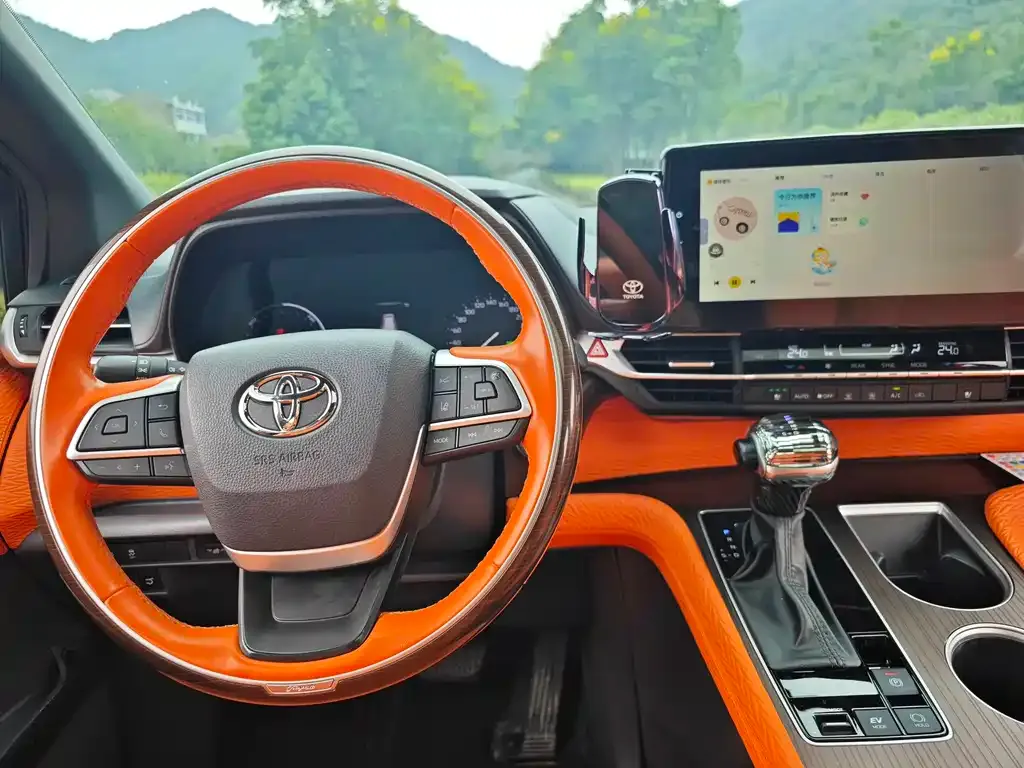 Toyota Granvia 2025 из CN, фото 6