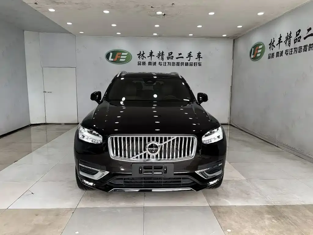 Volvo XC90 2023 из CN, фото 3
