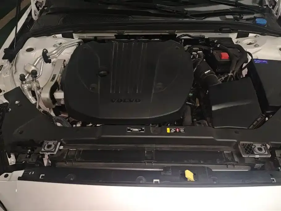 Volvo S60 2024 из CN, фото 10