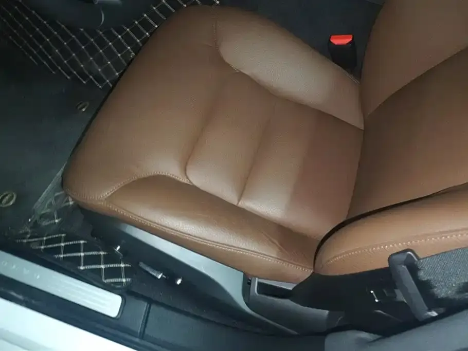 Volvo S60 2024 из CN, фото 9