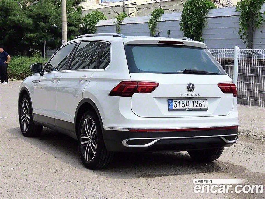 Volkswagen Tiguan — фото 2