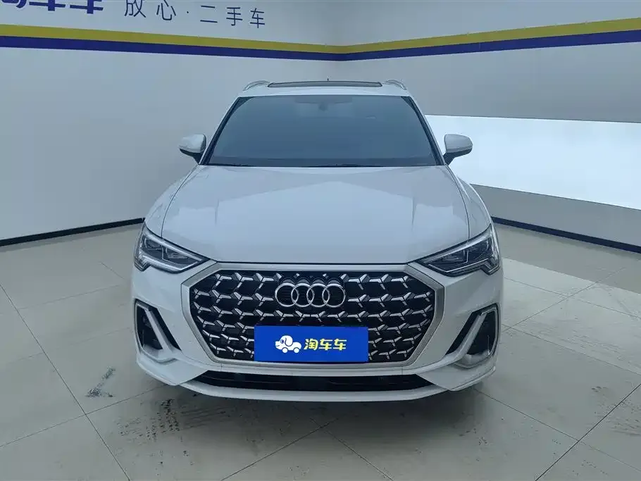 Audi Q3 2024 из CN, фото 2