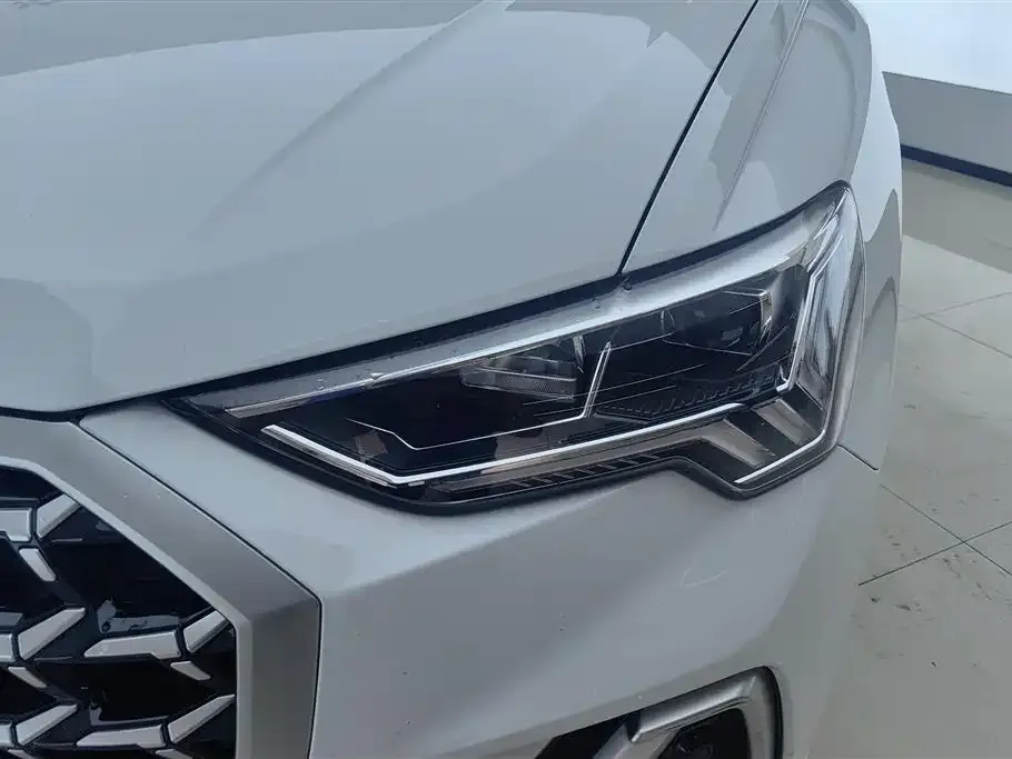 Audi Q3 2024 из CN, фото 5