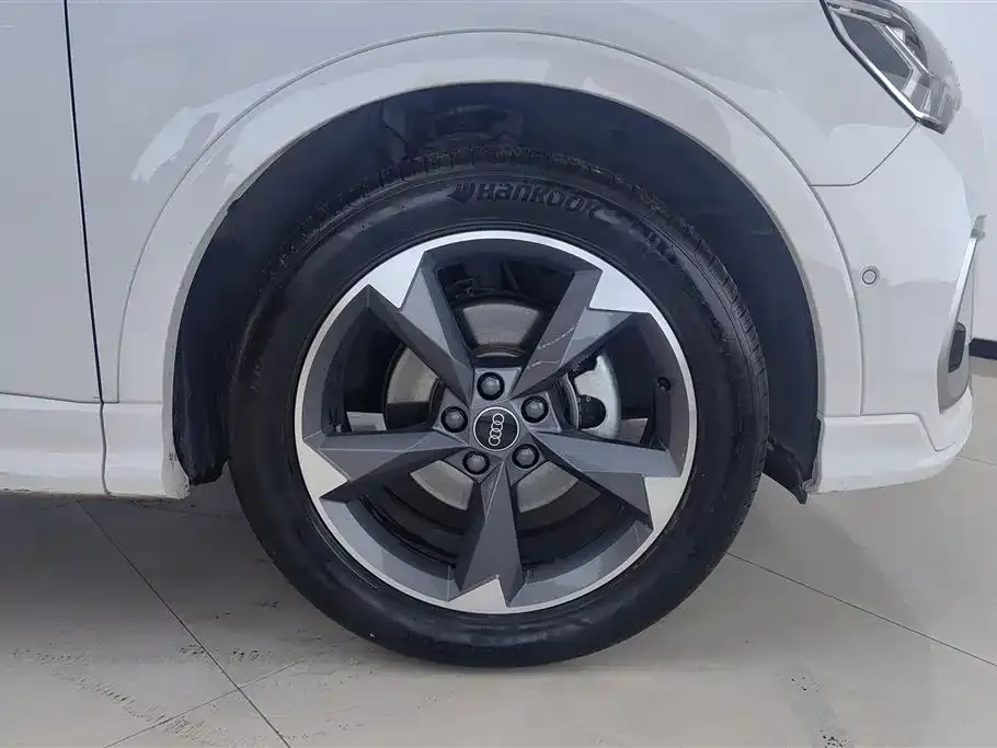 Audi Q3 2024 из CN, фото 6
