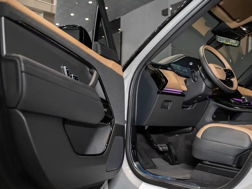 Land Rover Sport 2023 из CN, фото 9