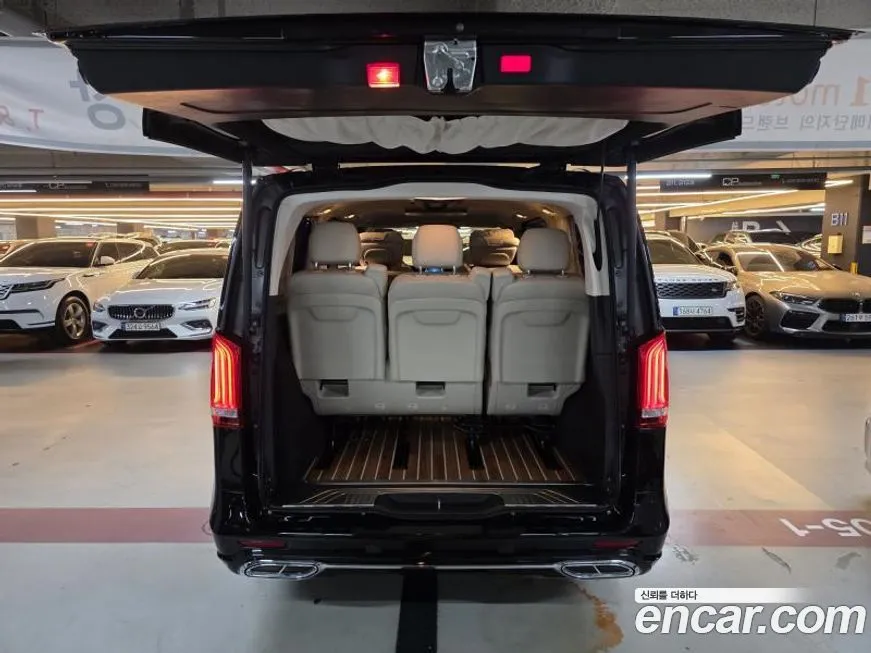 Mercedes-Benz V-Class 2023 из KR, фото 7