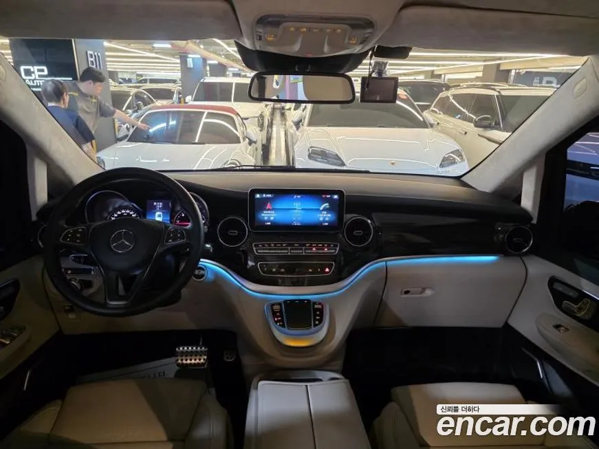 Mercedes-Benz V-Class 2023 из KR, фото 9