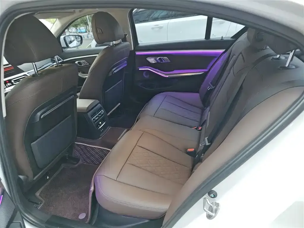 BMW 3 Series 2022 из CN, фото 8