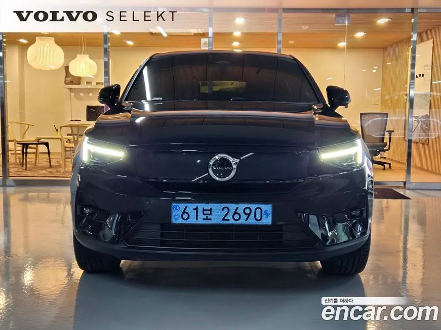 Volvo C40 2024 из KR, фото 3