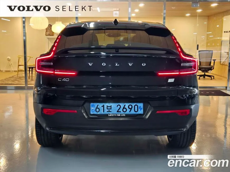 Volvo C40 2024 из KR, фото 4