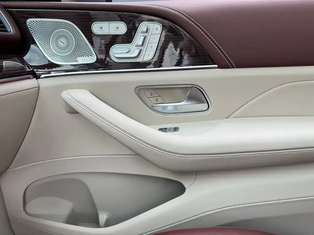Mercedes-Benz GLS 2023 из CN, фото 8