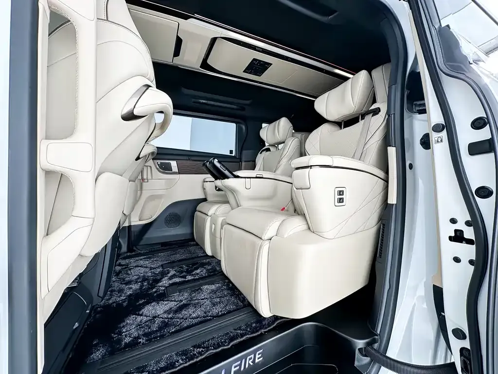 Toyota Vellfire 2024 из CN, фото 10