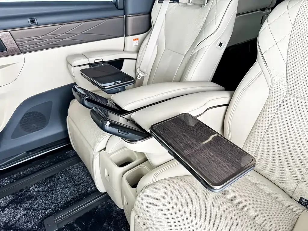 Toyota Vellfire 2024 из CN, фото 7