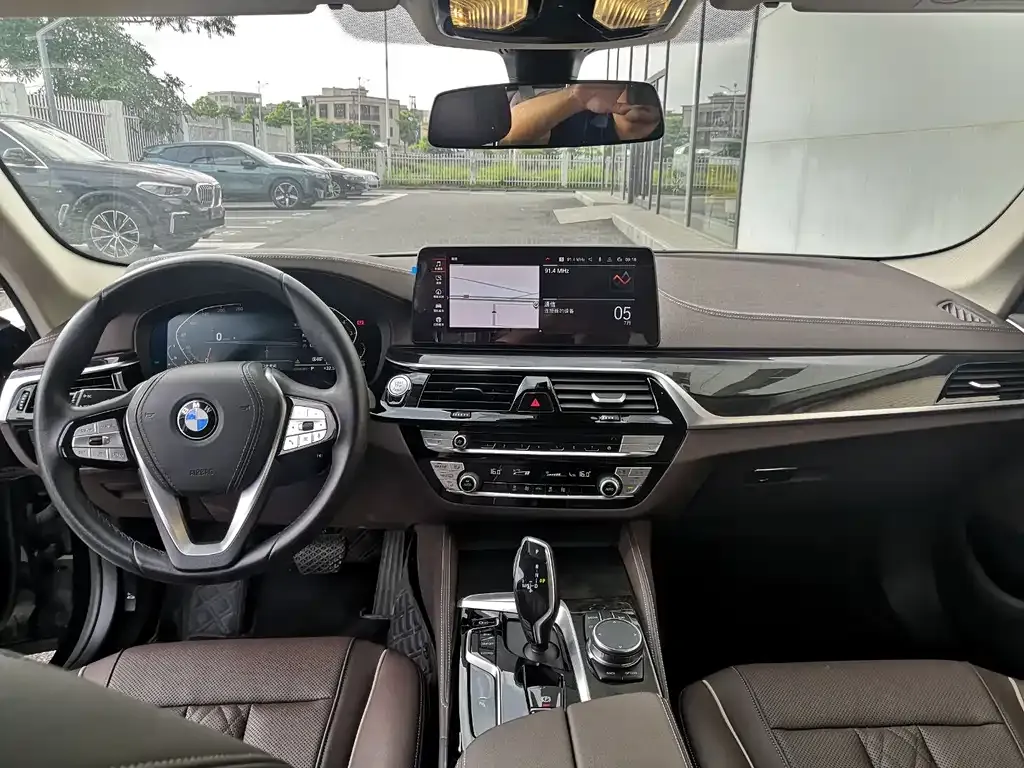 BMW 5 Series 2024 из CN, фото 5