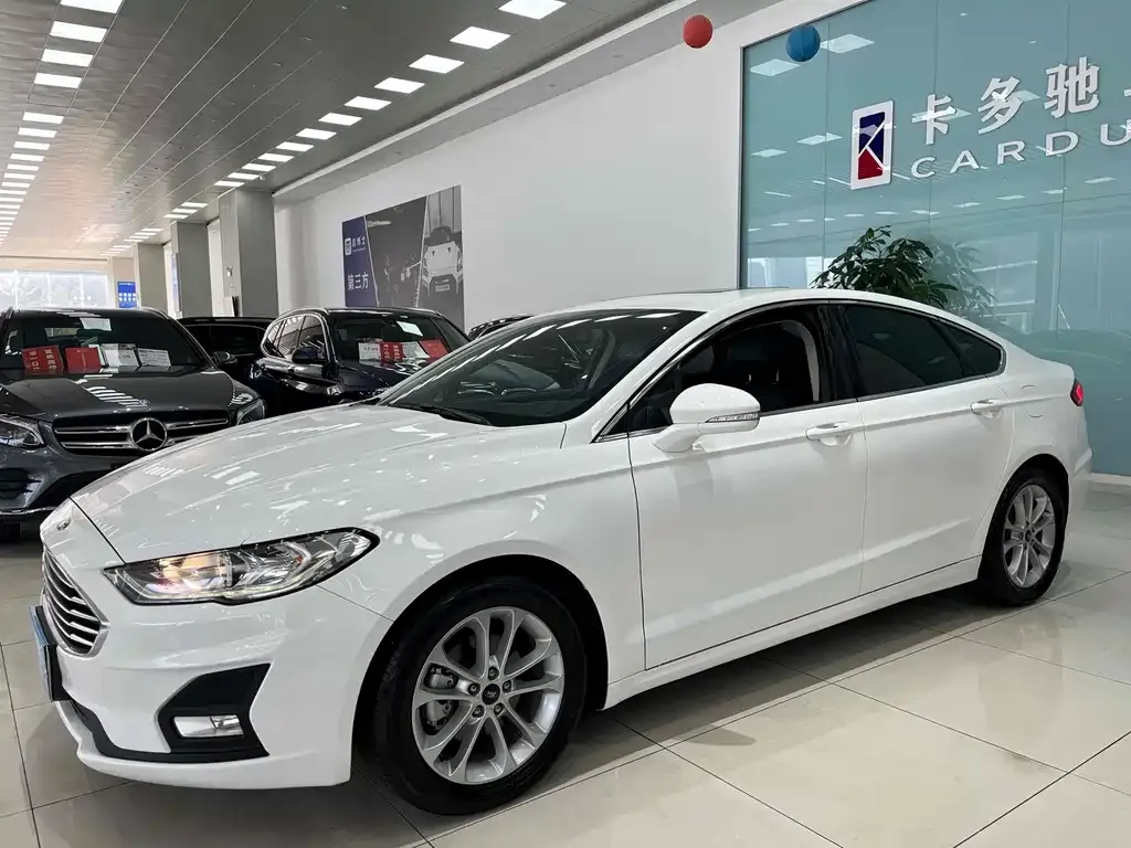 Ford Mondeo 2022 из CN, фото 2
