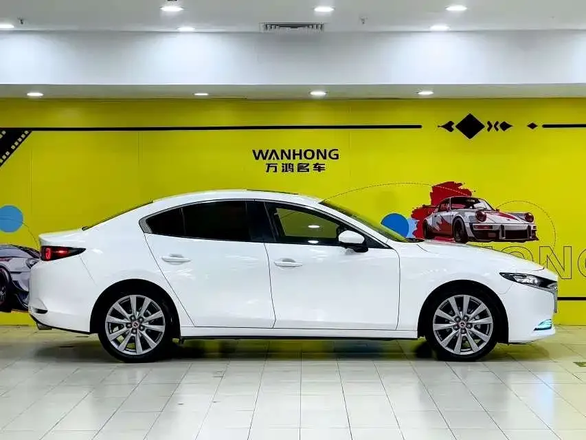 Mazda 3 Axela — фото 10