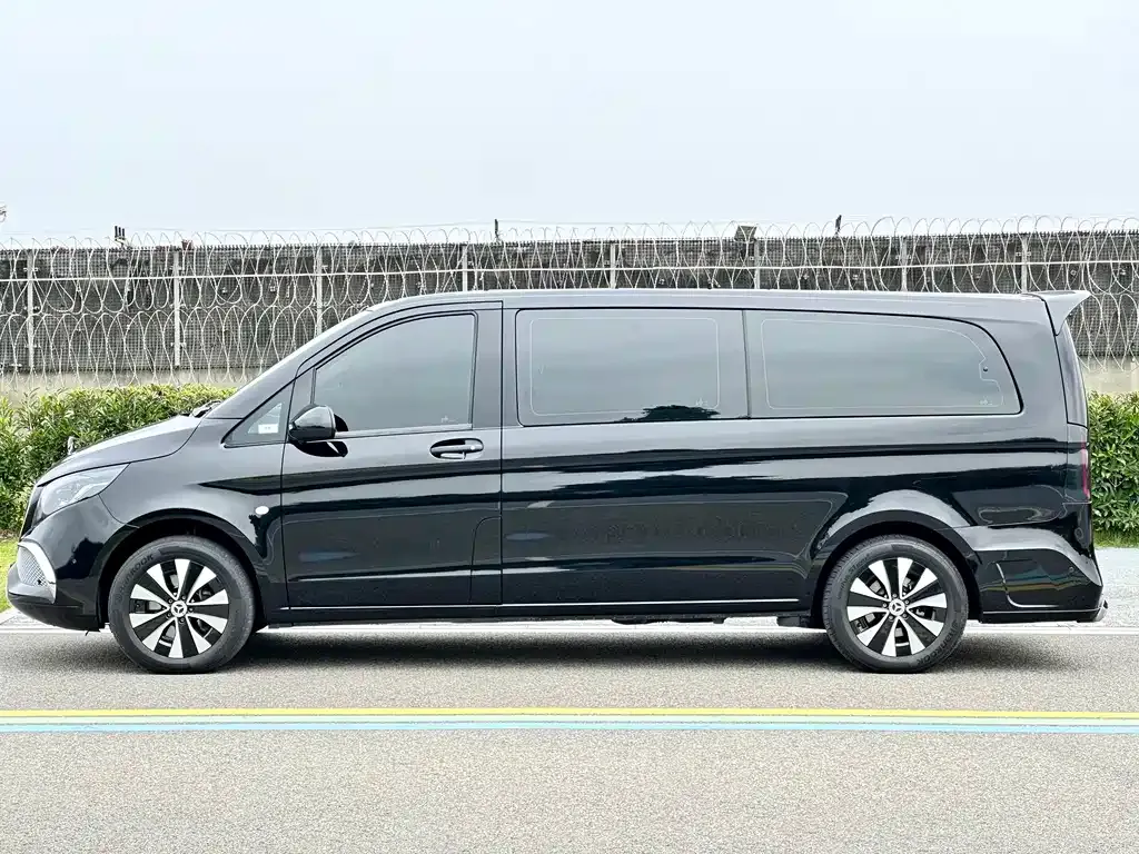 Mercedes-Benz Vito 2023 из CN, фото 4