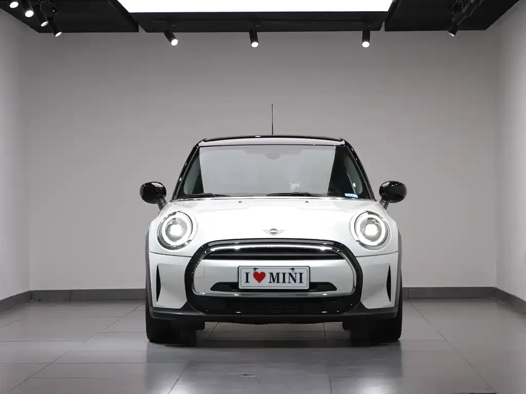 MINI Cooper (3-door) 2023 из CN, фото 3