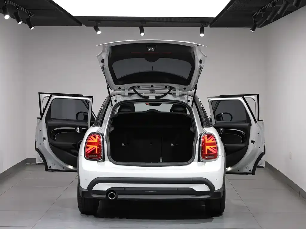MINI Cooper (3-door) 2023 из CN, фото 4