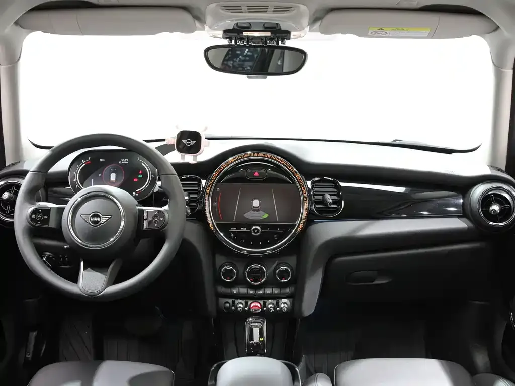 MINI Cooper (3-door) 2023 из CN, фото 6