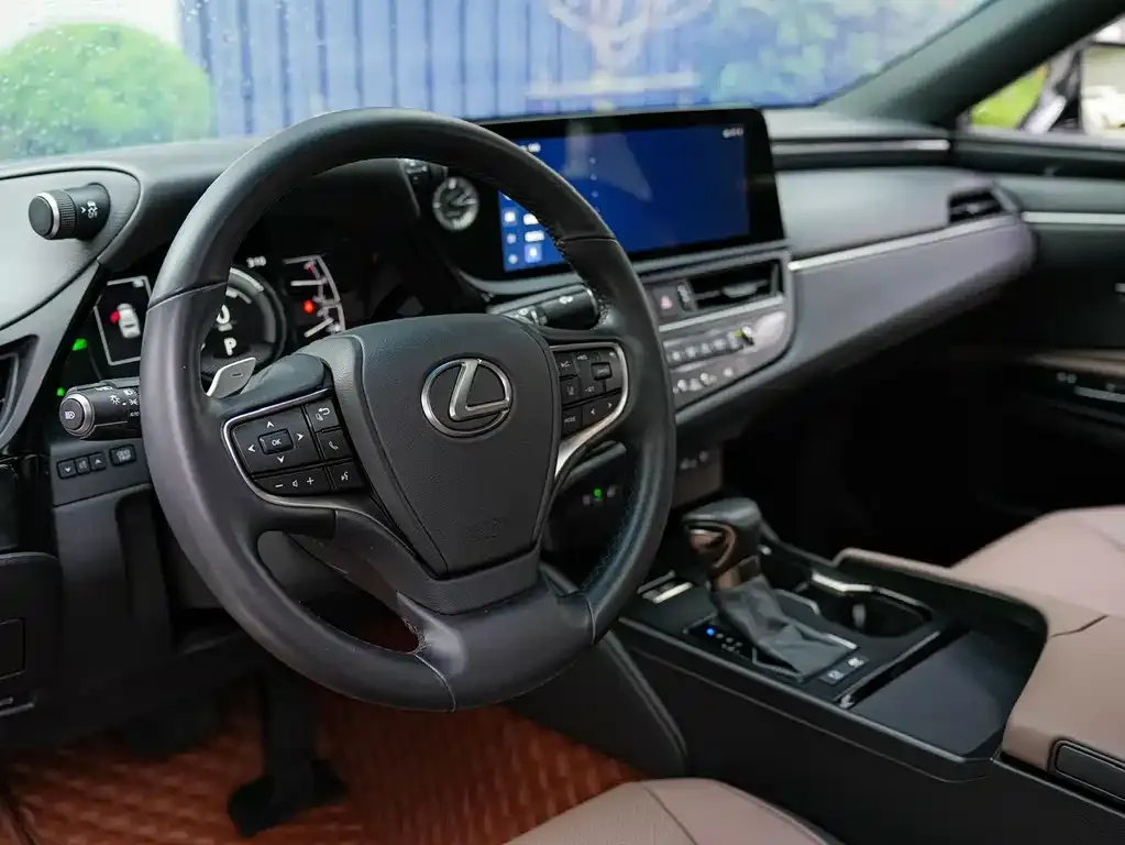 Lexus ES — фото 9