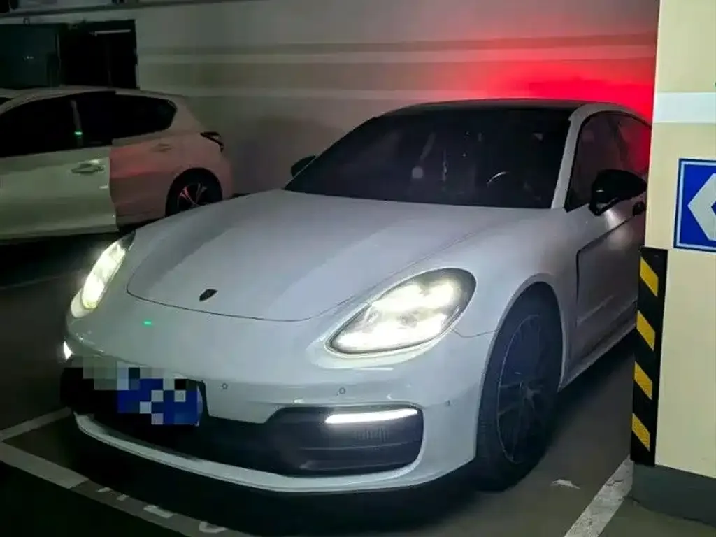 Porsche Panamera 2022 из CN, фото 1