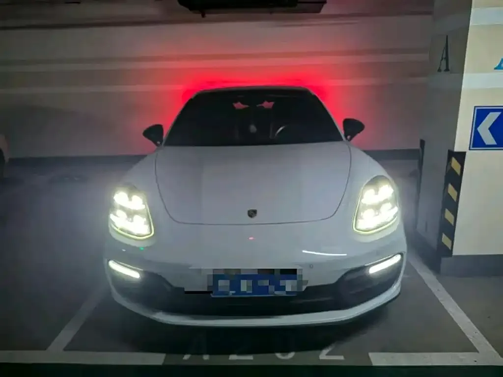 Porsche Panamera 2022 из CN, фото 2
