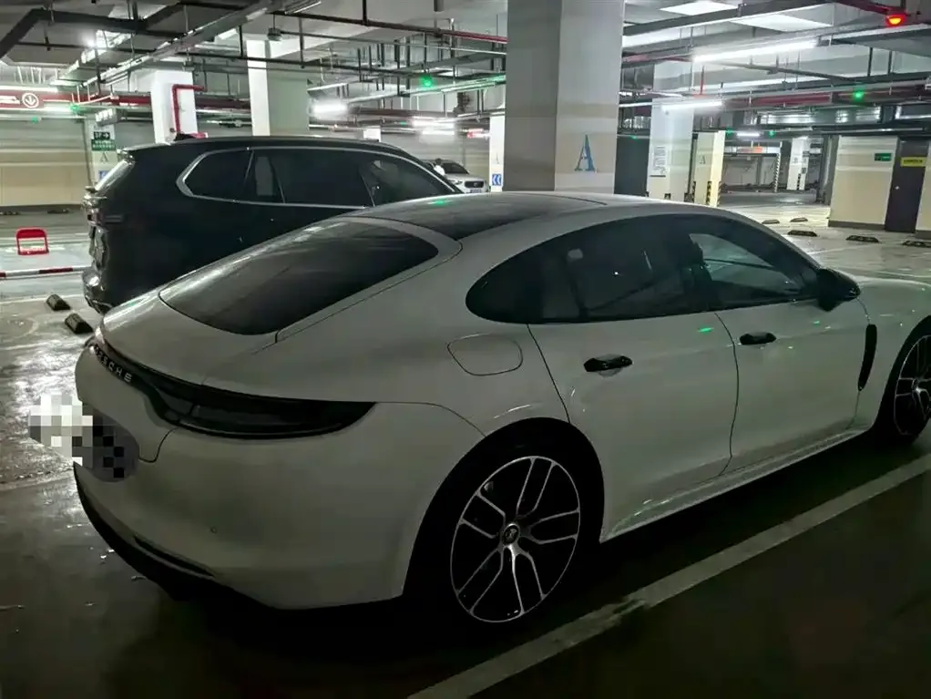 Porsche Panamera 2022 из CN, фото 3