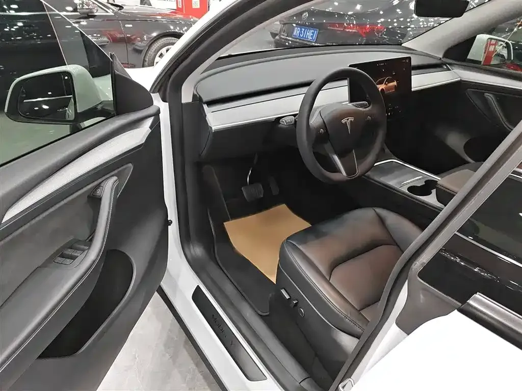Tesla Model Y 2024 из CN, фото 10