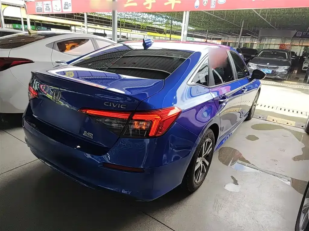 Honda Civic — фото 7
