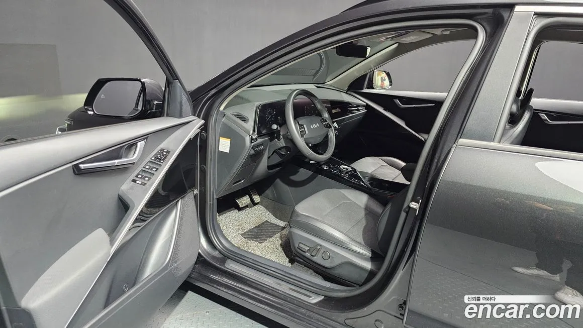 Kia Niro — фото 10