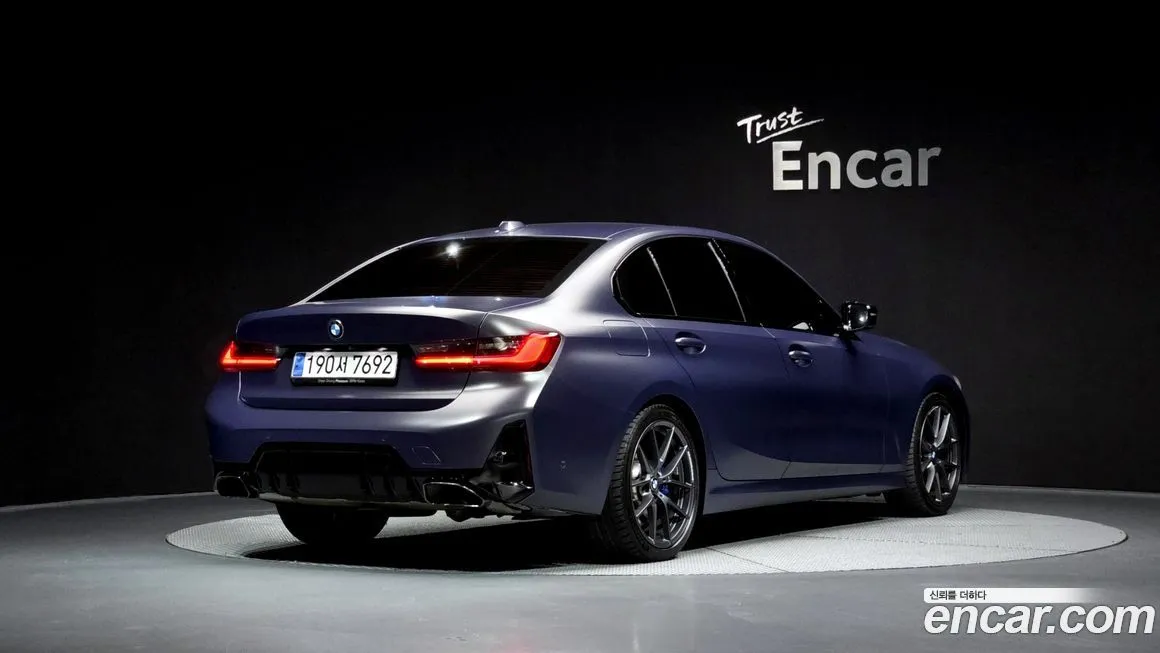 BMW 3-Series 2024 из KR, фото 2