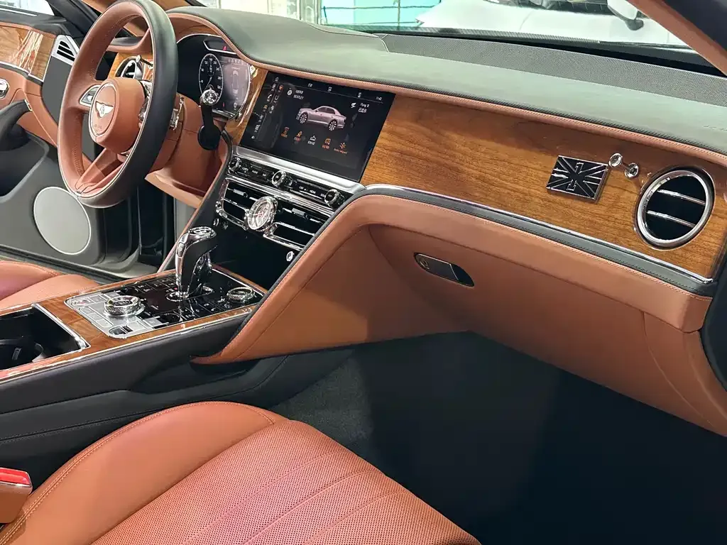 Bentley Flying Spur 2023 из CN, фото 8