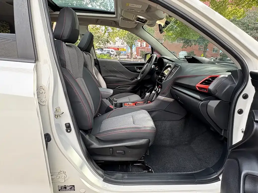 Subaru Forester 2021 из CN, фото 10