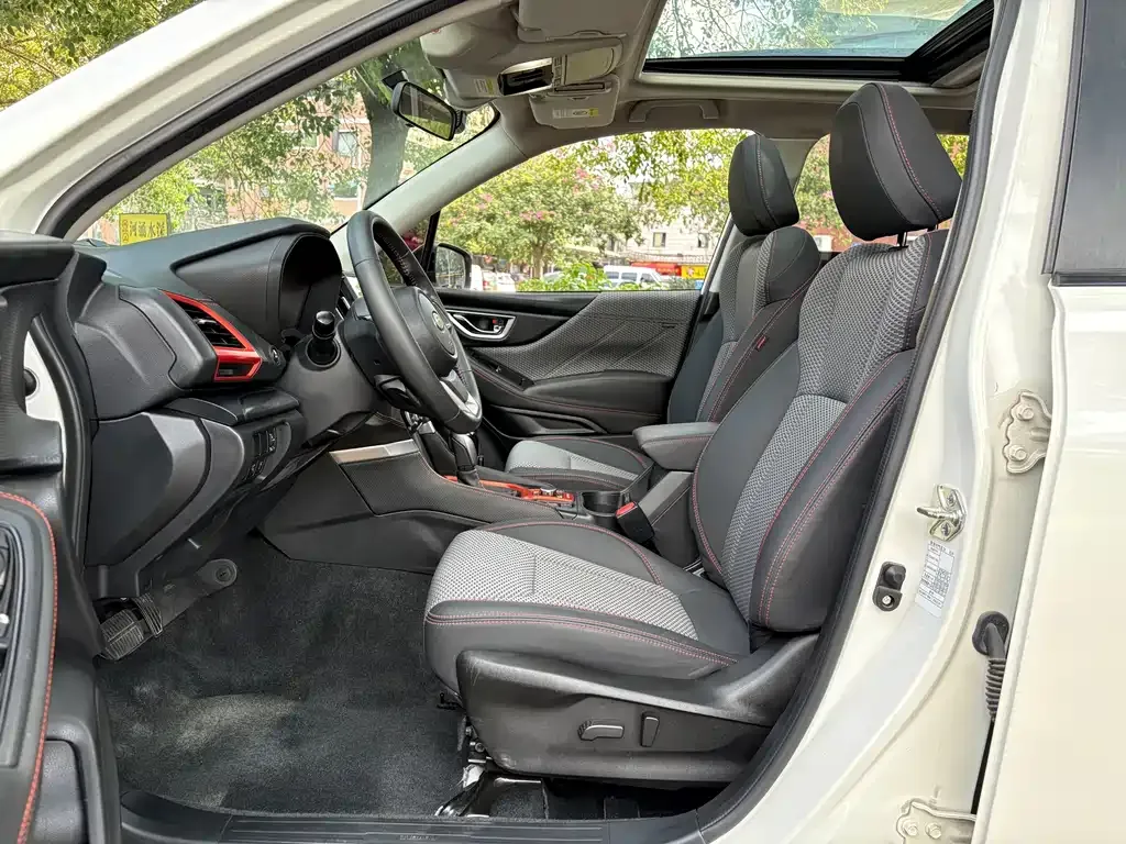 Subaru Forester 2021 из CN, фото 8