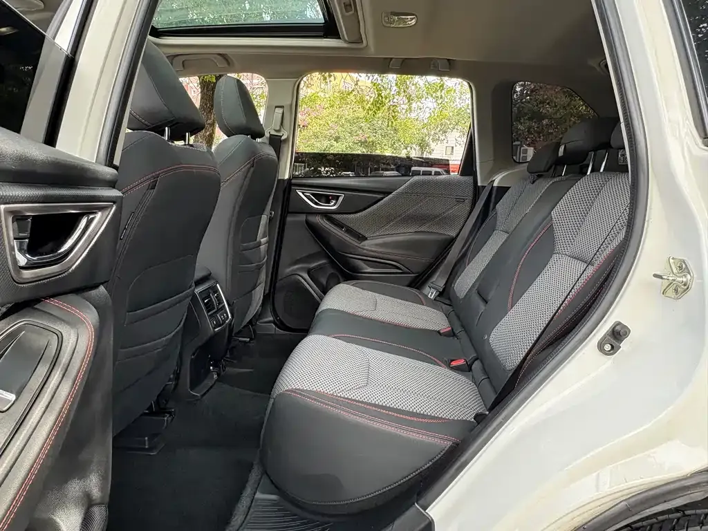 Subaru Forester 2021 из CN, фото 9