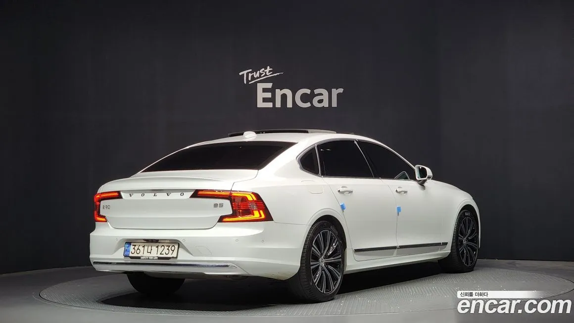 Volvo S90 2023 из KR, фото 2