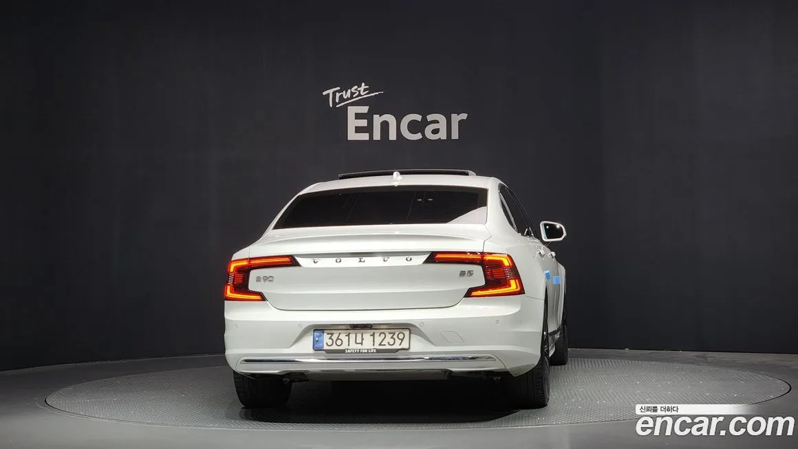 Volvo S90 2023 из KR, фото 4