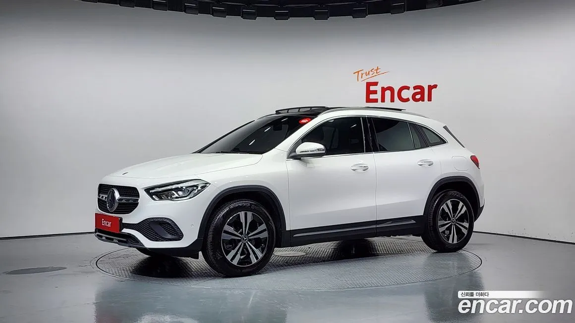 Mercedes-Benz GLA-Class — фото 1