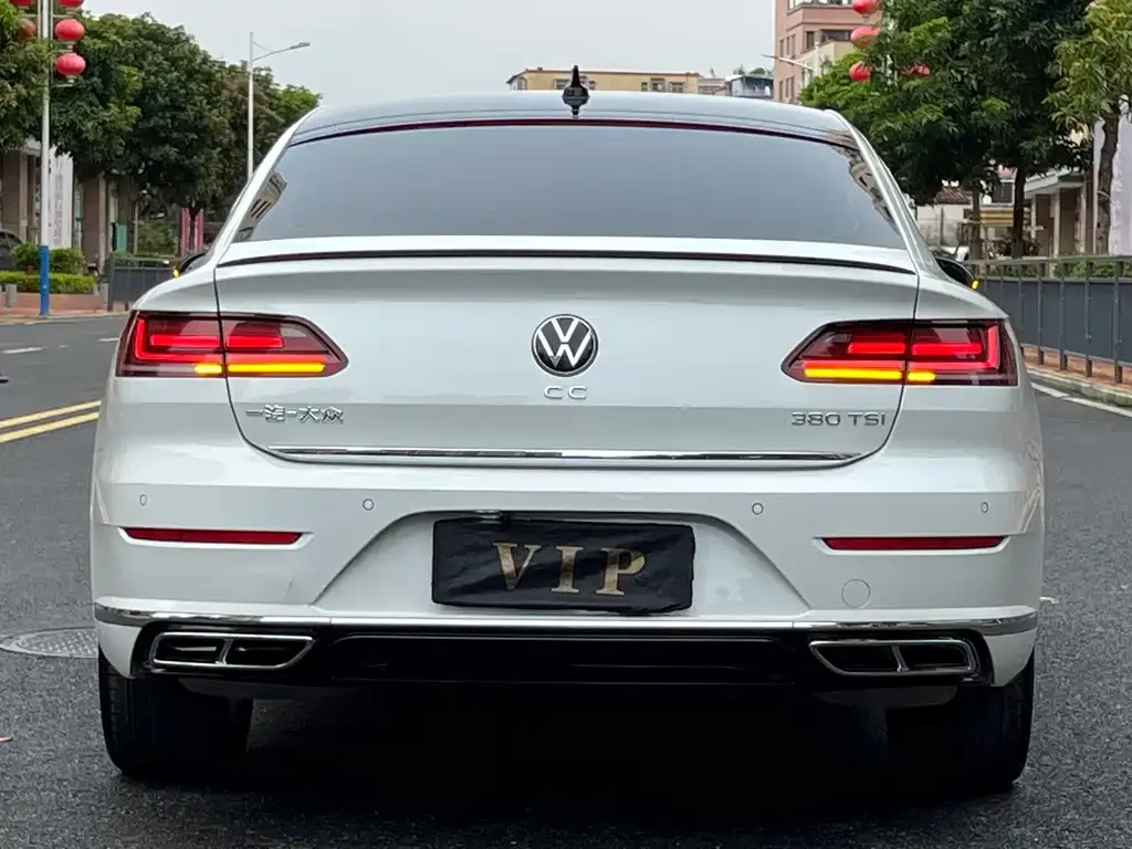 Volkswagen CC — фото 5