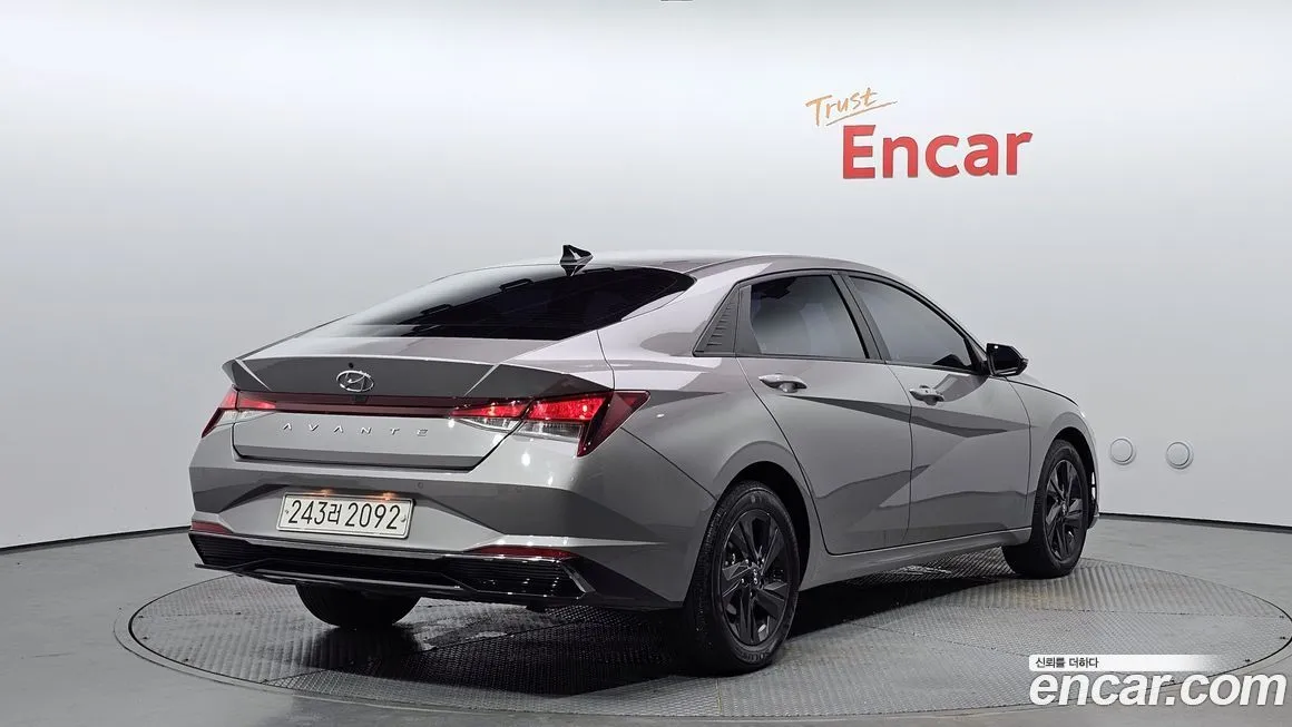Hyundai AVANTE 2021 из KR, фото 2