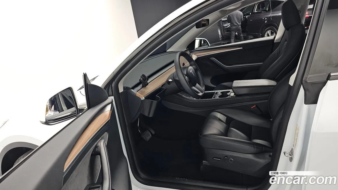 Tesla Model Y 2024 из KR, фото 10