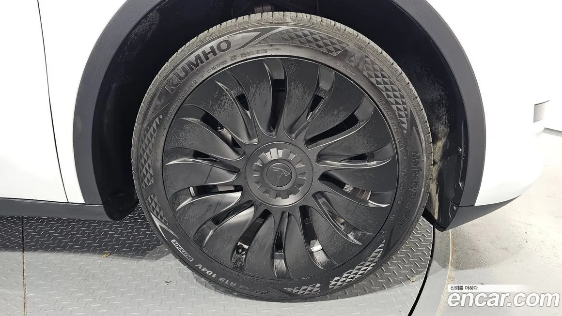 Tesla Model Y 2024 из KR, фото 5