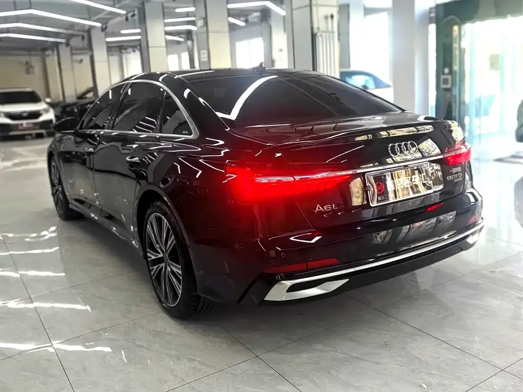 Audi A6L 2023 из CN, фото 4