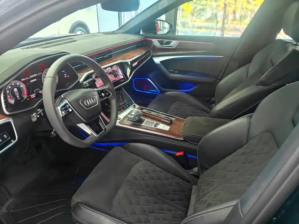 Audi A6L 2023 из CN, фото 5