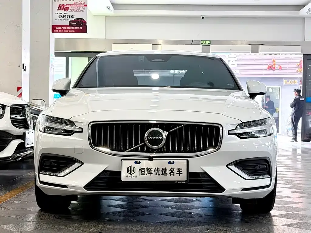 Volvo S60 2022 из CN, фото 2