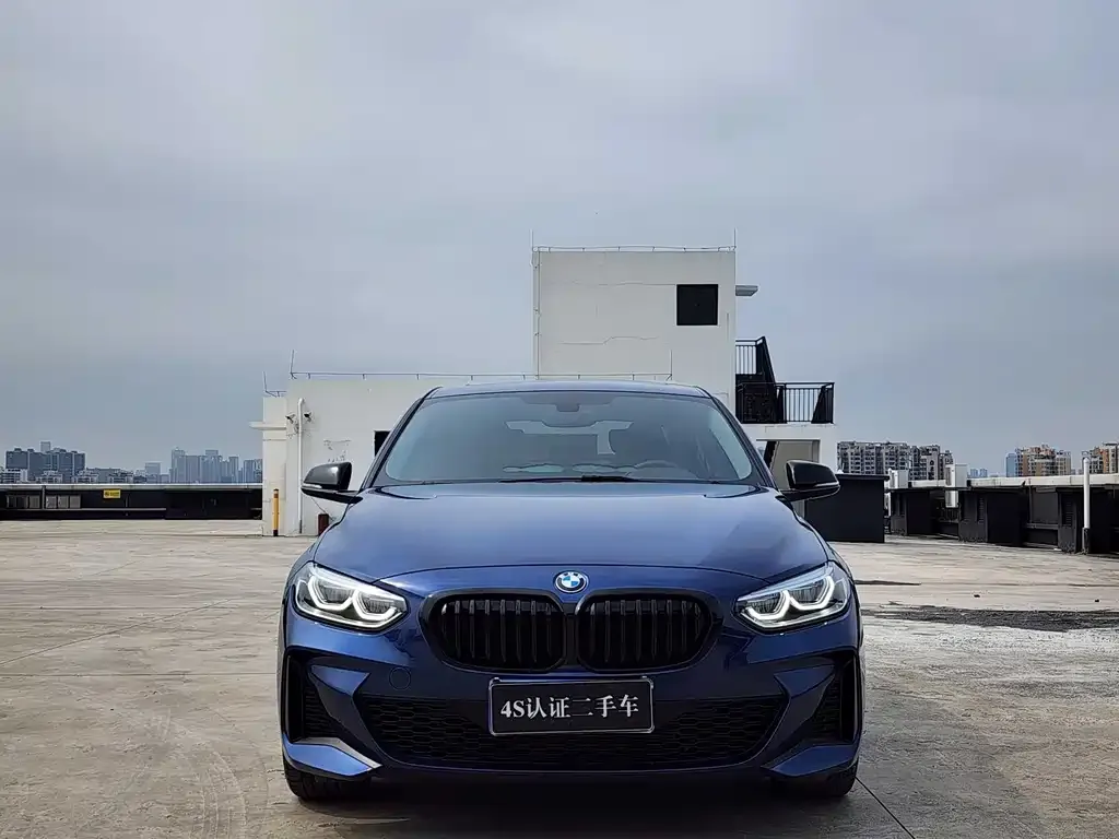 BMW 1 Series 2021 из CN, фото 2