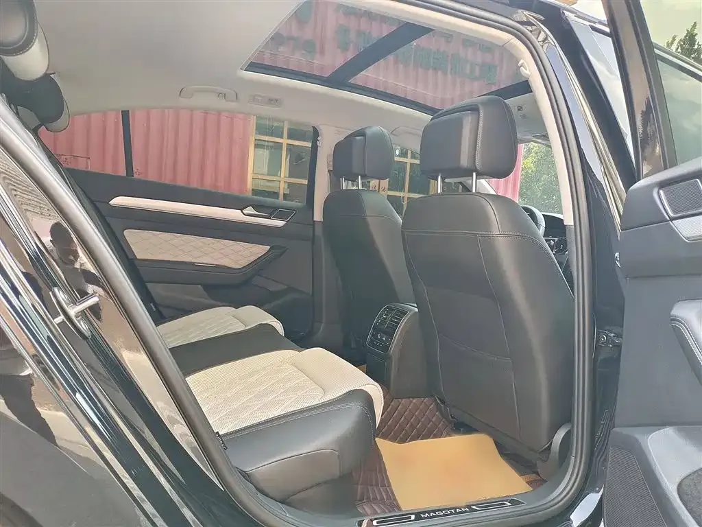 Volkswagen Magotan 2024 из CN, фото 10